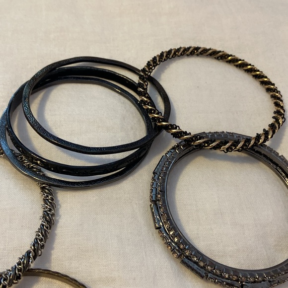 Bracelets - Picture 8 of 9